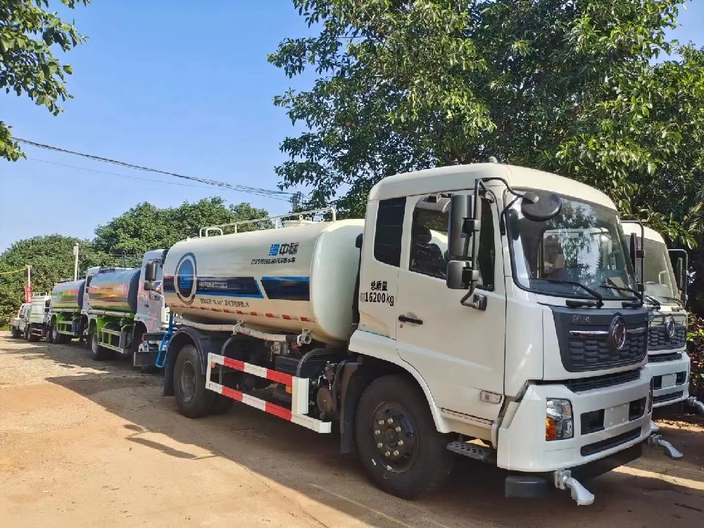 海南省內(nèi)灑水車(chē)租賃(出租）咨詢(xún)熱線(xiàn)：13976431998
